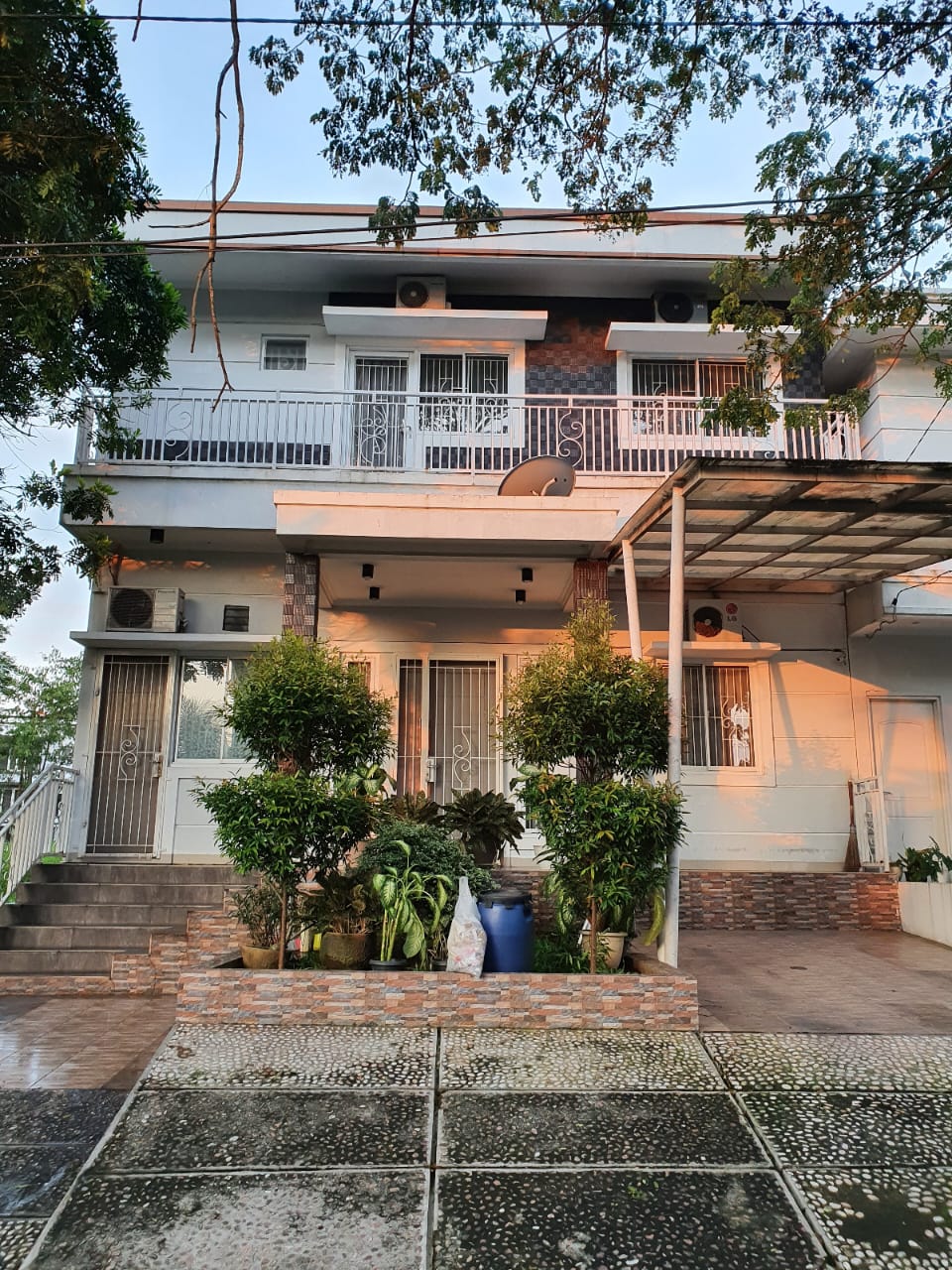 Rumah Disewakan di Cluster Taman Simpruk Lippo Cikarang 